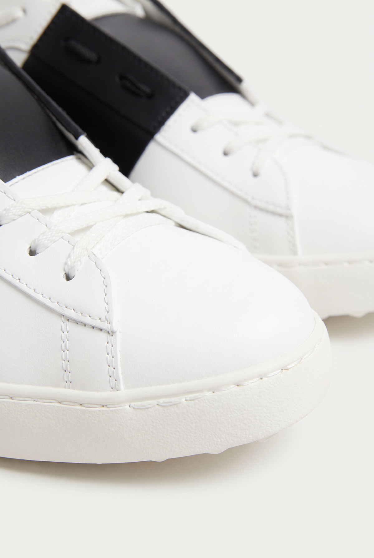Operator Sneaker White Black